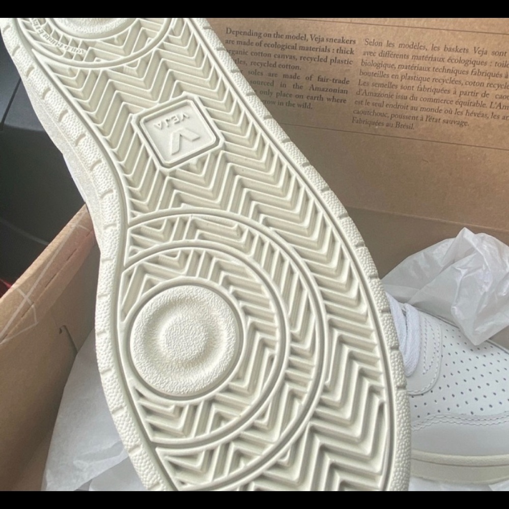 Veja V-10 EXTRA WHITE NAUTICO PEKIN - Picture 7 of 8